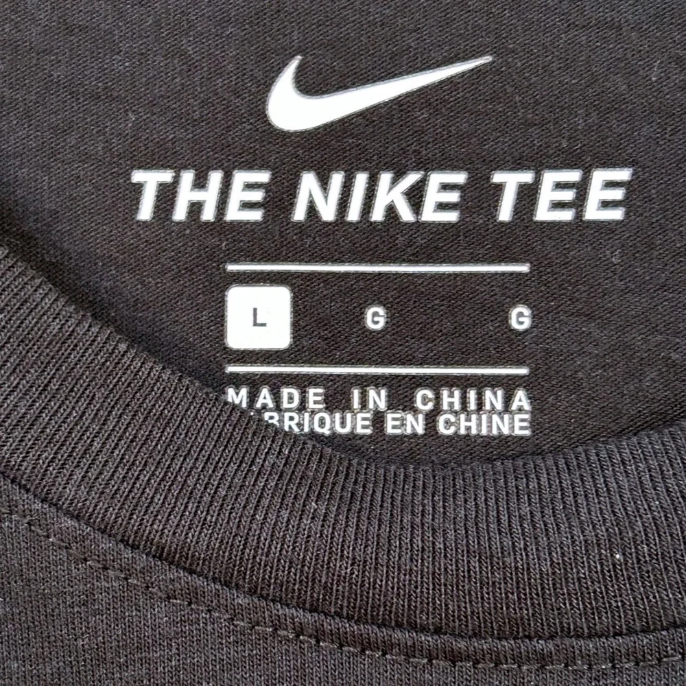 Nike USA Basketball T-Shirt Mens Large Black Gold Swoosh Graphic Tee